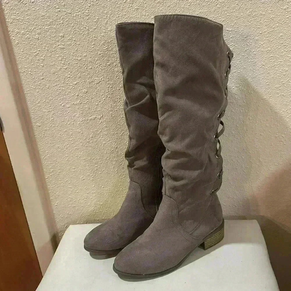No Brand Shoes - Suede knee-high zip up boots size 5
